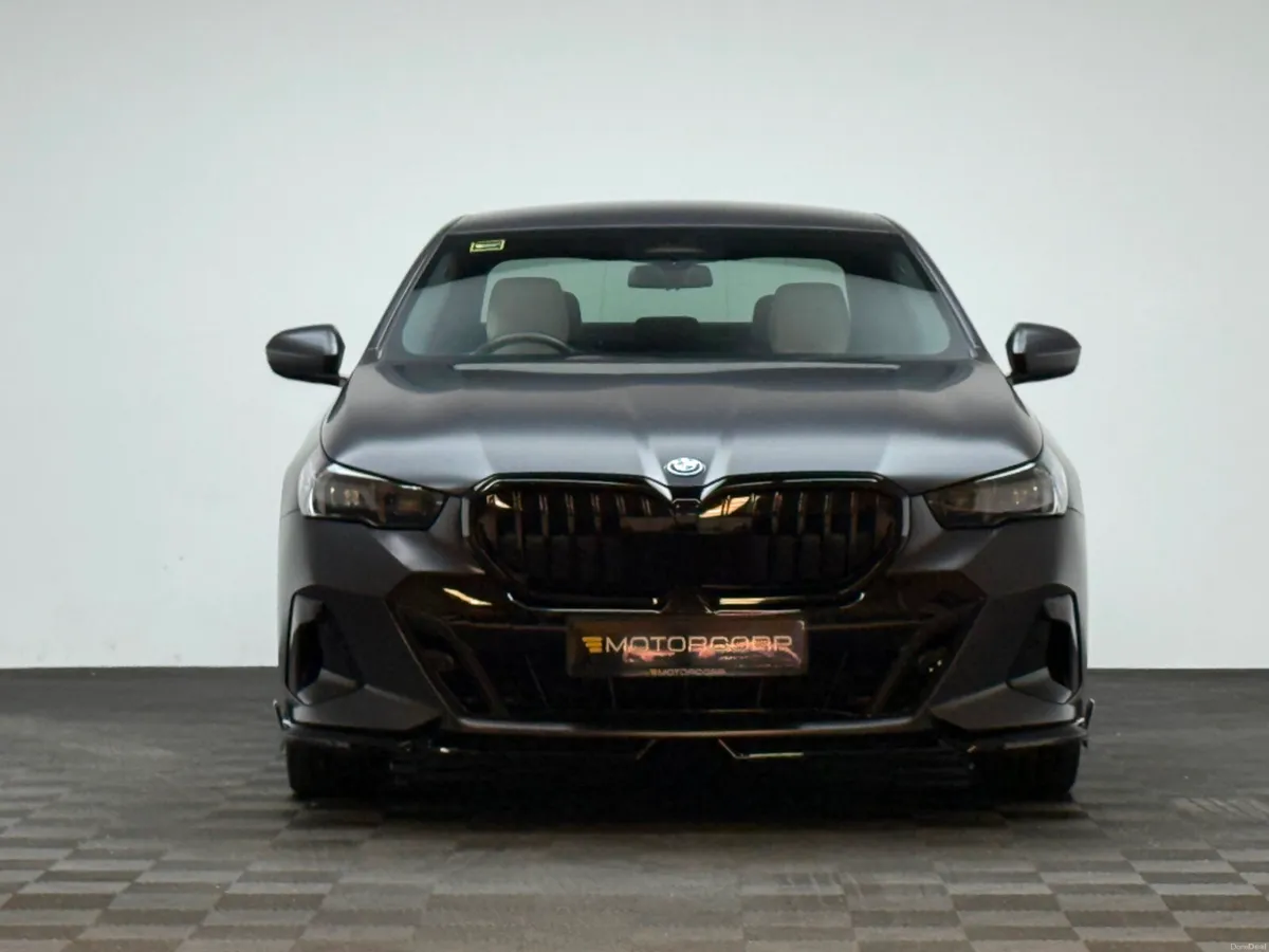 BMW 5-Series 530E M SPORT *FROZEN GREY* - Image 2
