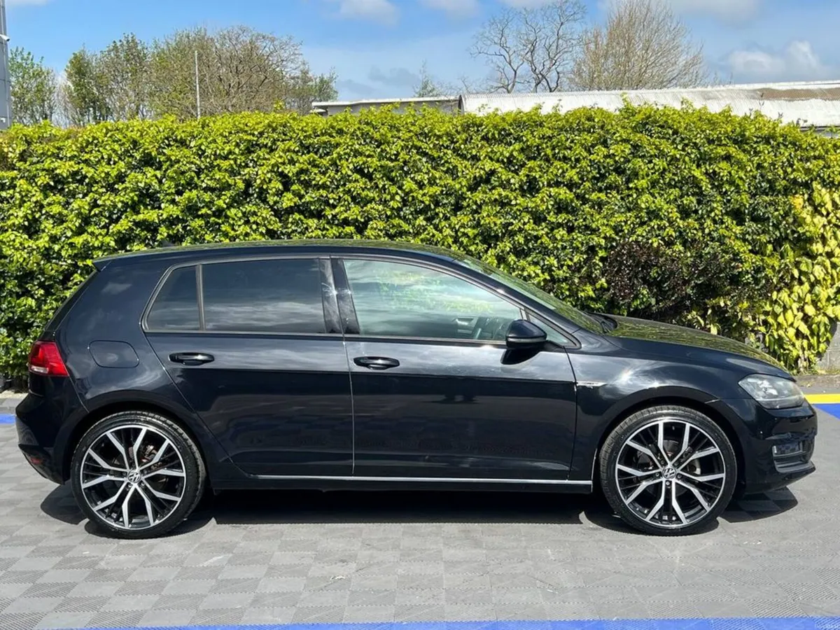 Volkswagen Golf R-LINE PACK 1.2 TSI // NEW 19" ALL - Image 2