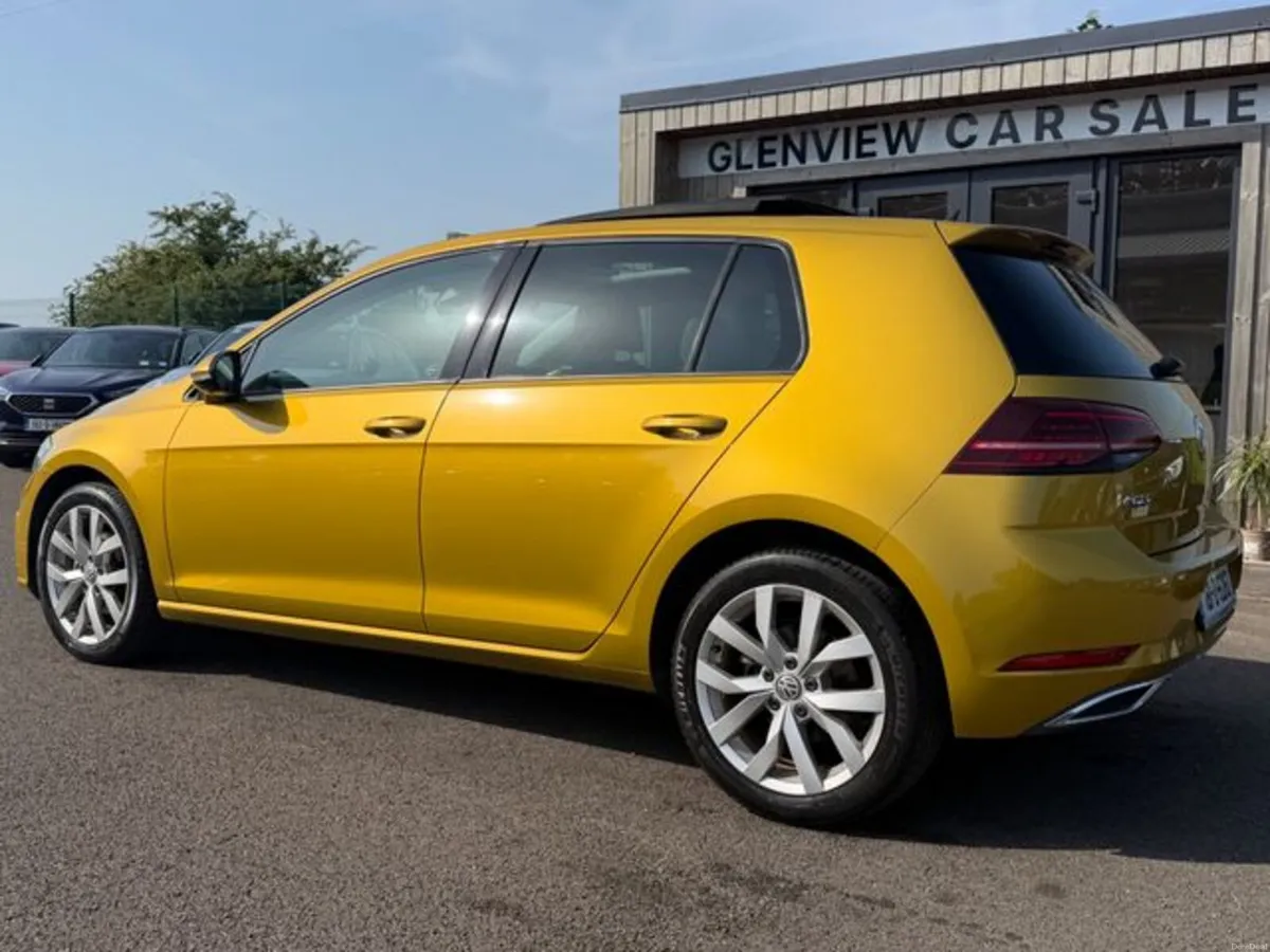 Volkswagen Golf TECH / COMFORT PACK / SUNROOF - Image 6