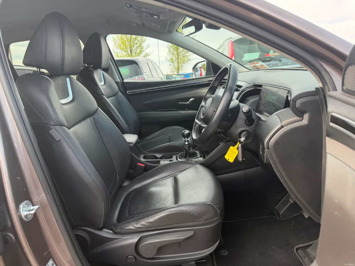 Hyundai Tucson ix35 Executive 5DR * FULL LEATHER / - Image 5