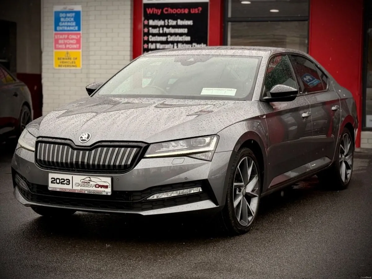 Skoda Superb SPORTLINE PLUS IV PHEV DSG // HYBRID - Image 3