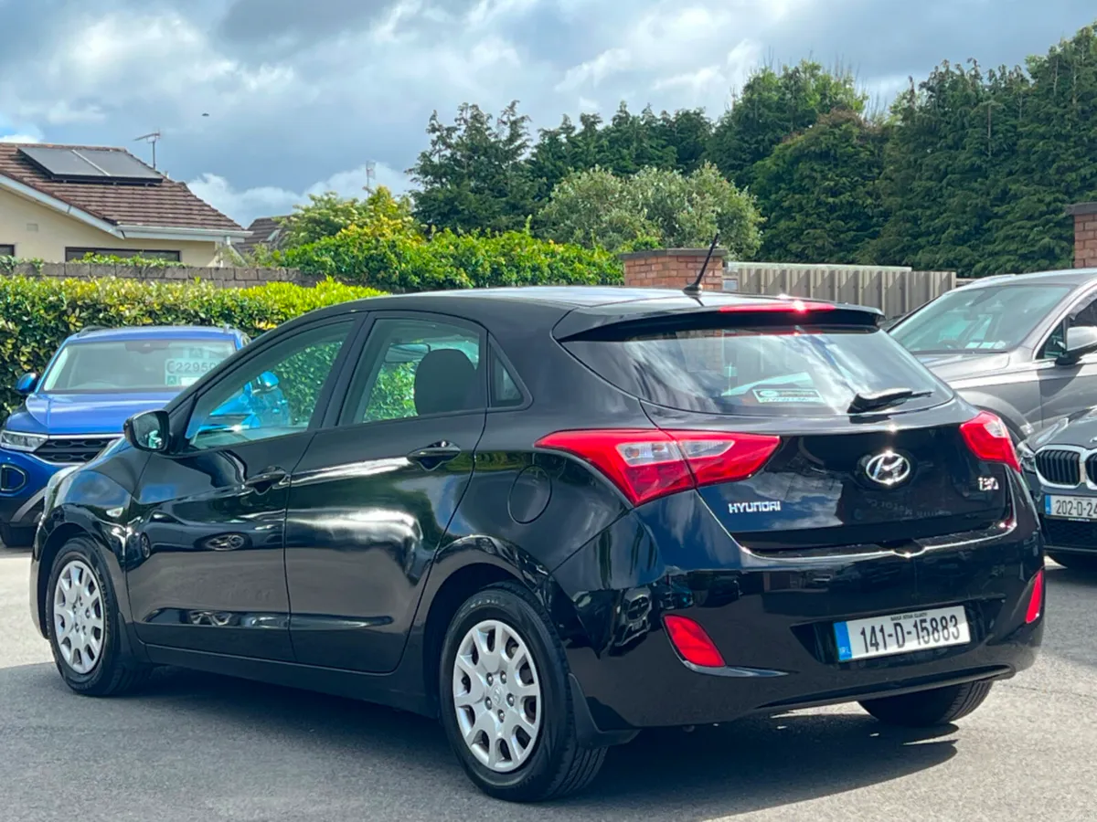 Hyundai i30 1.4 DSL CLASSIC 5 DOOR *IRISH CAR* - Image 6