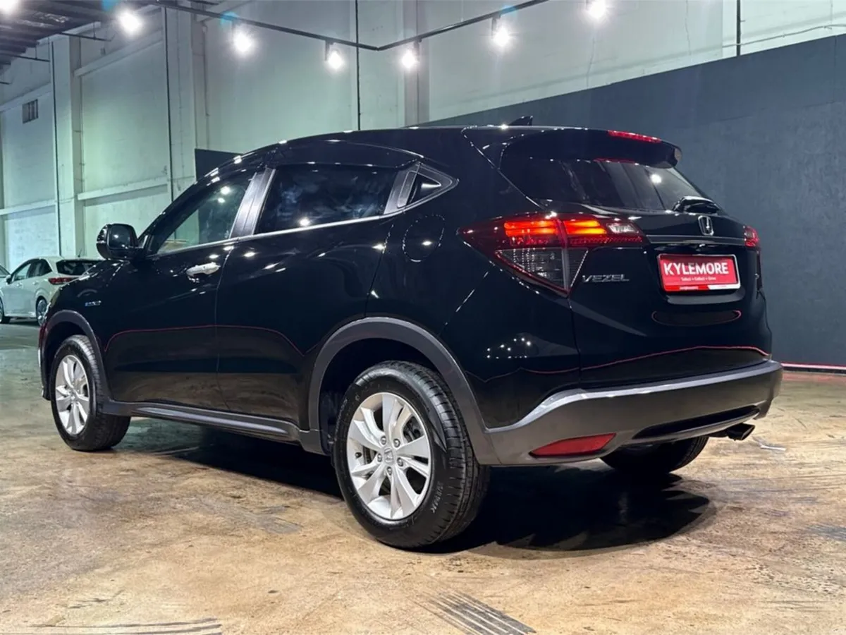Honda Vezel AUTOMATIC 1.5L HYBRID HONDA X - REVERS - Image 5