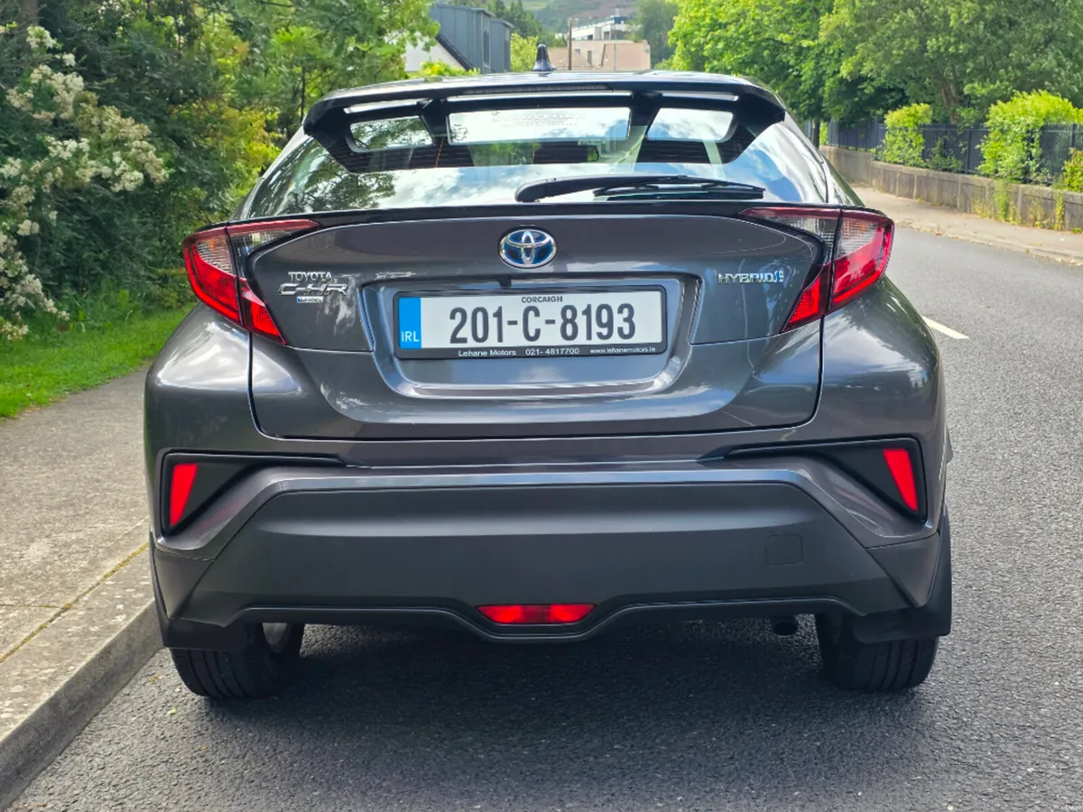 Toyota C-HR 1.8 Hybrid Luna 4DR Auto - Image 4