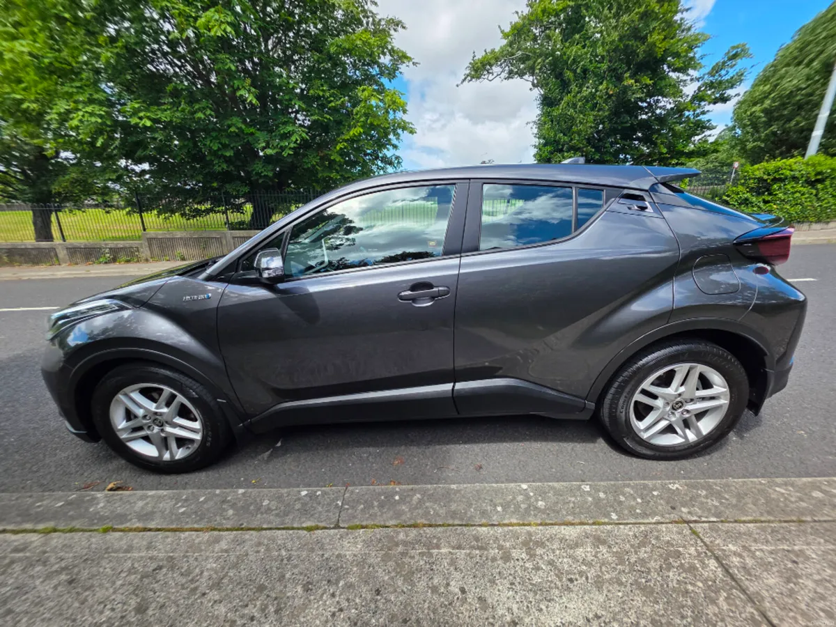 Toyota C-HR 1.8 Hybrid Luna 4DR Auto - Image 6