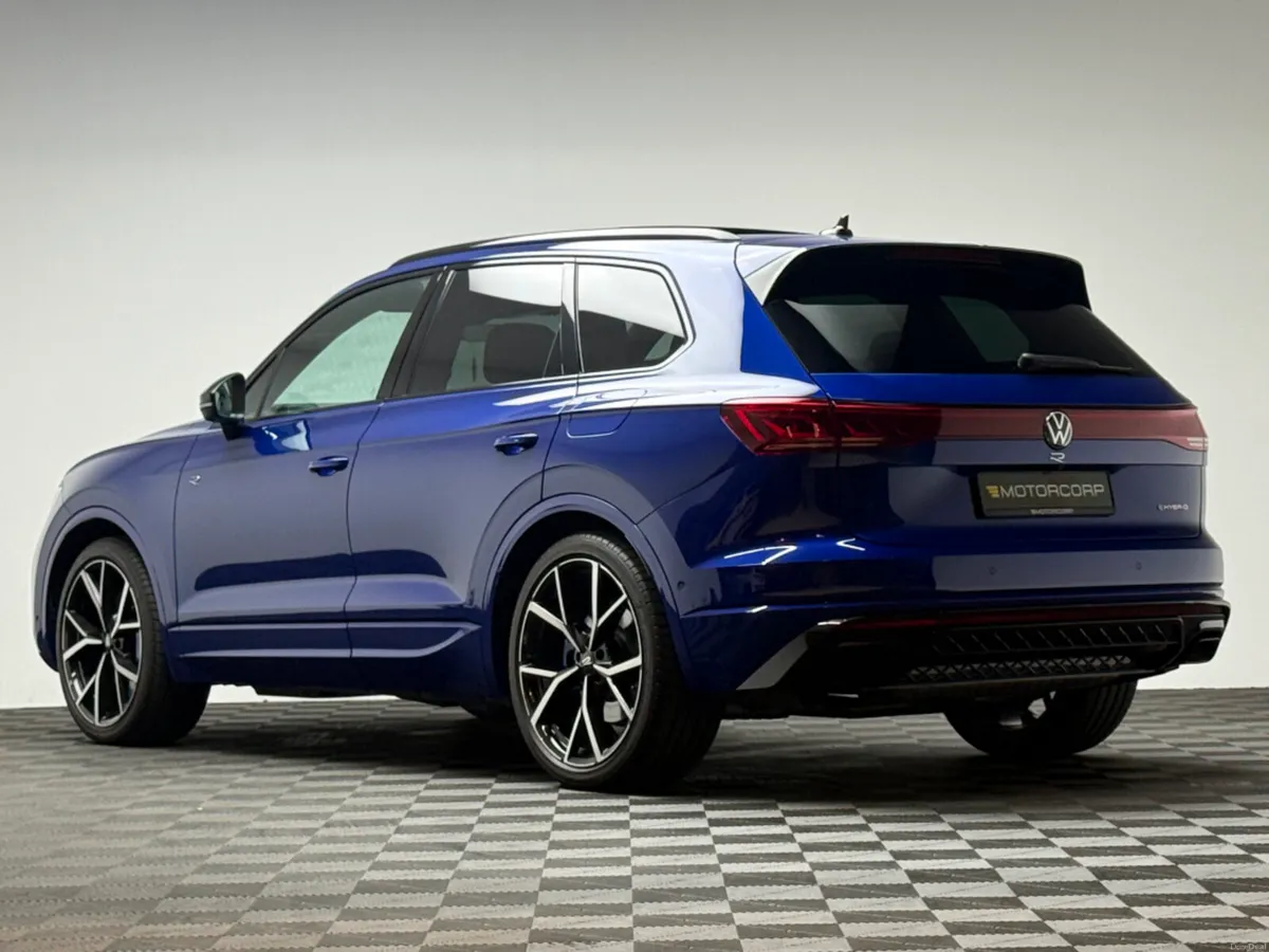 Volkswagen Touareg R V6 3.0 TSI PHEV 462HP - Image 5