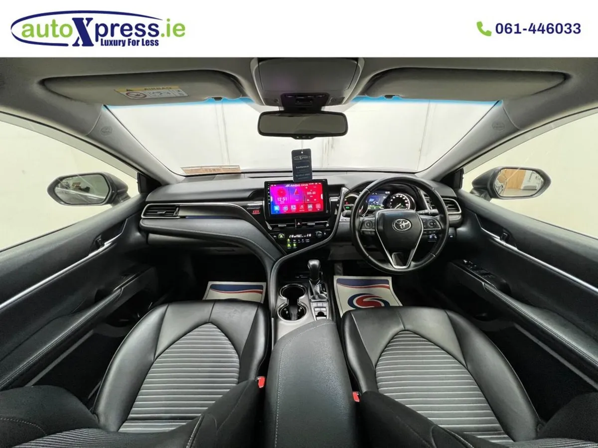 Toyota Camry HYBRID WS Low Mileage , Reversing cam - Image 2