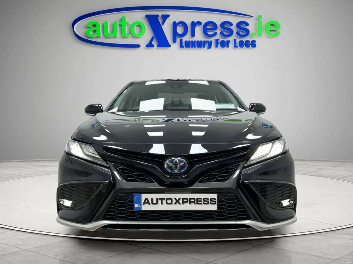 Toyota Camry HYBRID WS Low Mileage , Reversing cam - Image 5