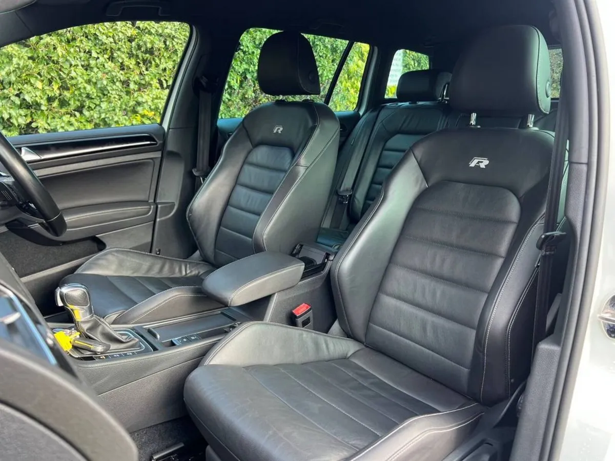 Volkswagen Golf R VARIANT 2.0 TSI AUTO // NEW 19" - Image 6