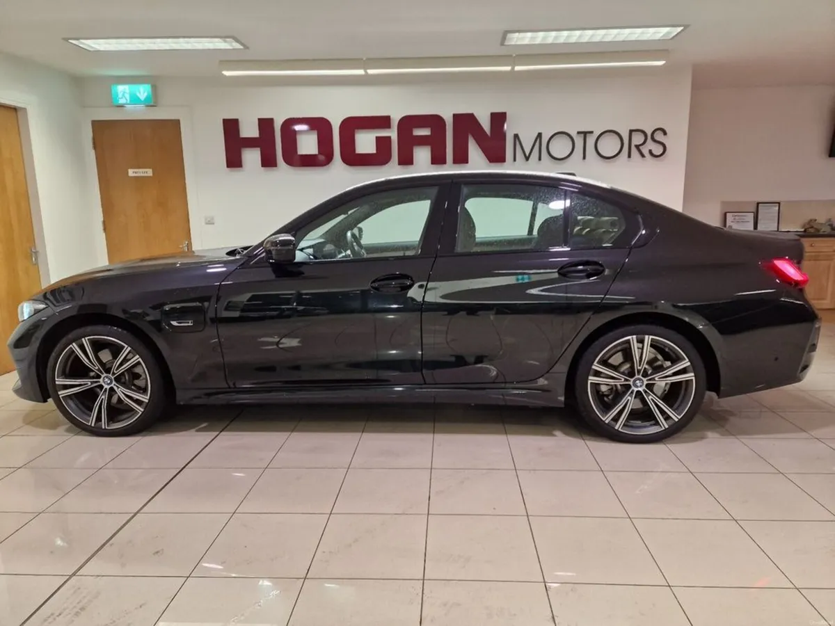 BMW 3-Series 330e M Sport PHEV Automatic Saloon - Image 4