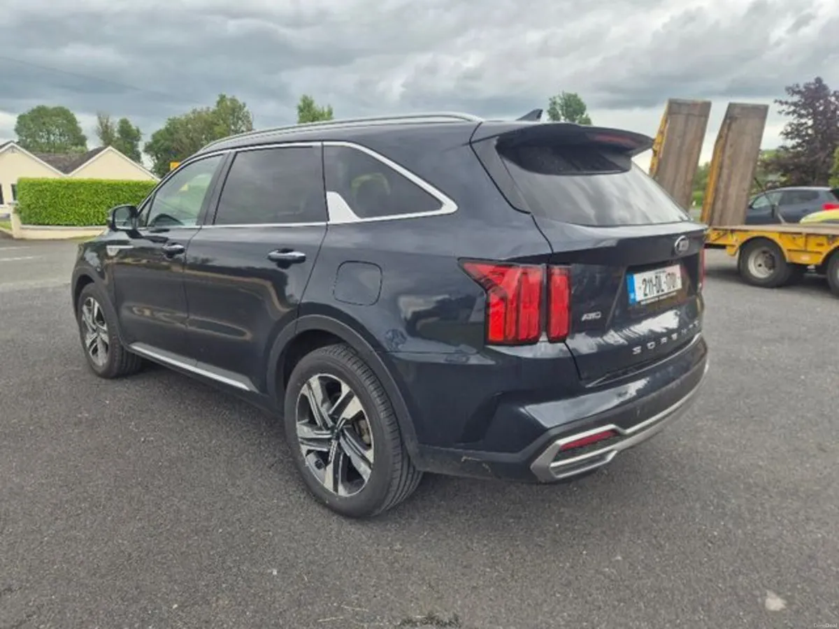 Kia Sorento K4 Edition 1.6 plug-in Hybrid Auto 7 s - Image 5