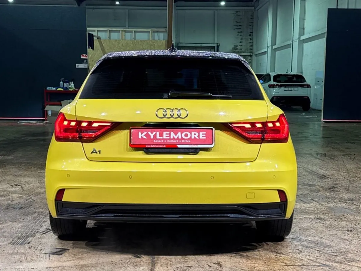 Audi A1 1.0 AUTOMATIC - YELLOW/BLACK 2 TONE - CRUI - Image 4