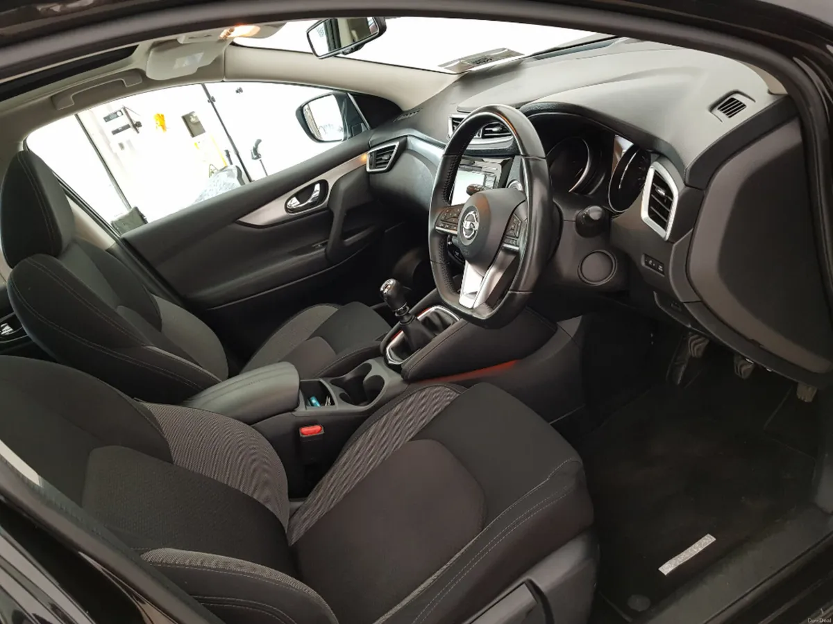 Nissan Qashqai 1.5 DSL SV Premium MY19 4DR - Image 6