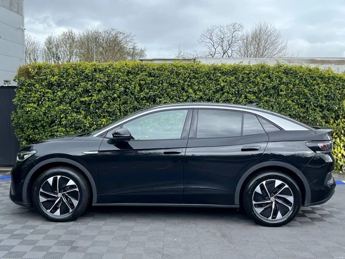 Volkswagen ID.5 PRO FAMILY 77KWH // PANORAMIC SUNR - Image 4