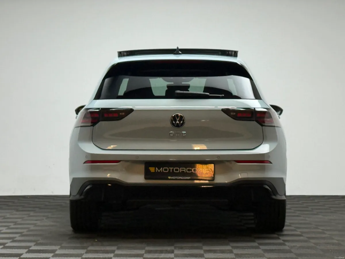 Volkswagen Golf GTE 1.5 PHEV 272HP DSG - Image 6