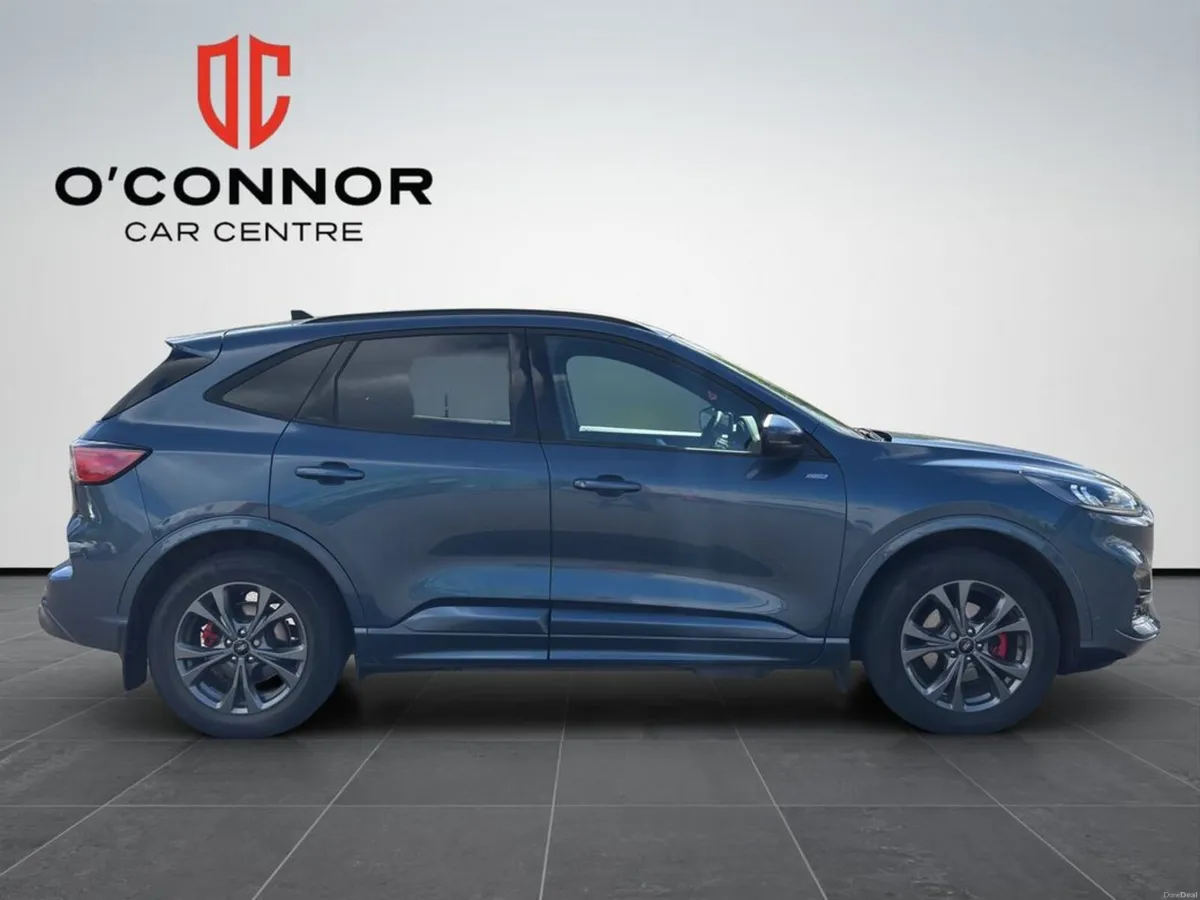 Ford Kuga St-line “Hybrid power with ST-Line attit - Image 2