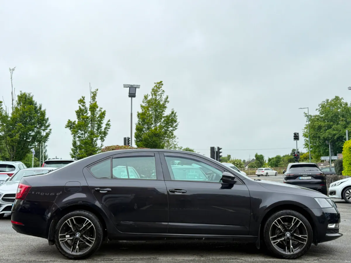 Skoda Octavia AMBITION 1.0TSI 115HP DSG *AUTO* - Image 4