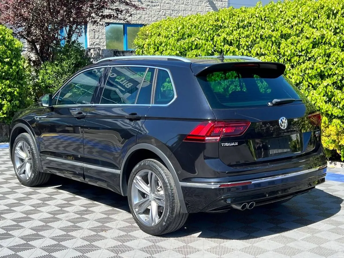 Volkswagen Tiguan R-LINE 4MOTION 2.0 TDI // HEADS- - Image 5