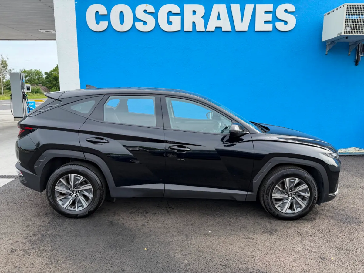 Hyundai Tucson Comfort Plus 5DR * REVERSING CAMERA - Image 2