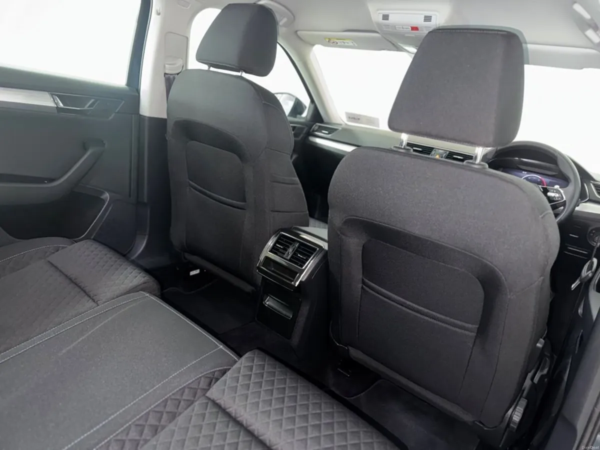 Skoda Superb Combi AMBITION2.0tdi 150HP DSG - Image 6