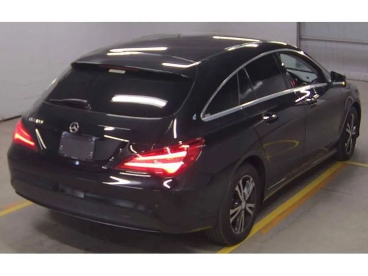 Mercedes-Benz CLA 1.6 Petrol Auto - Image 4