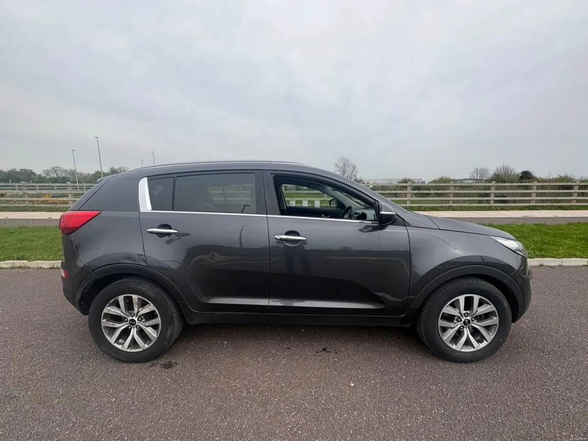 Kia Sportage Platinum SE 4DR 1.7D and - Image 2