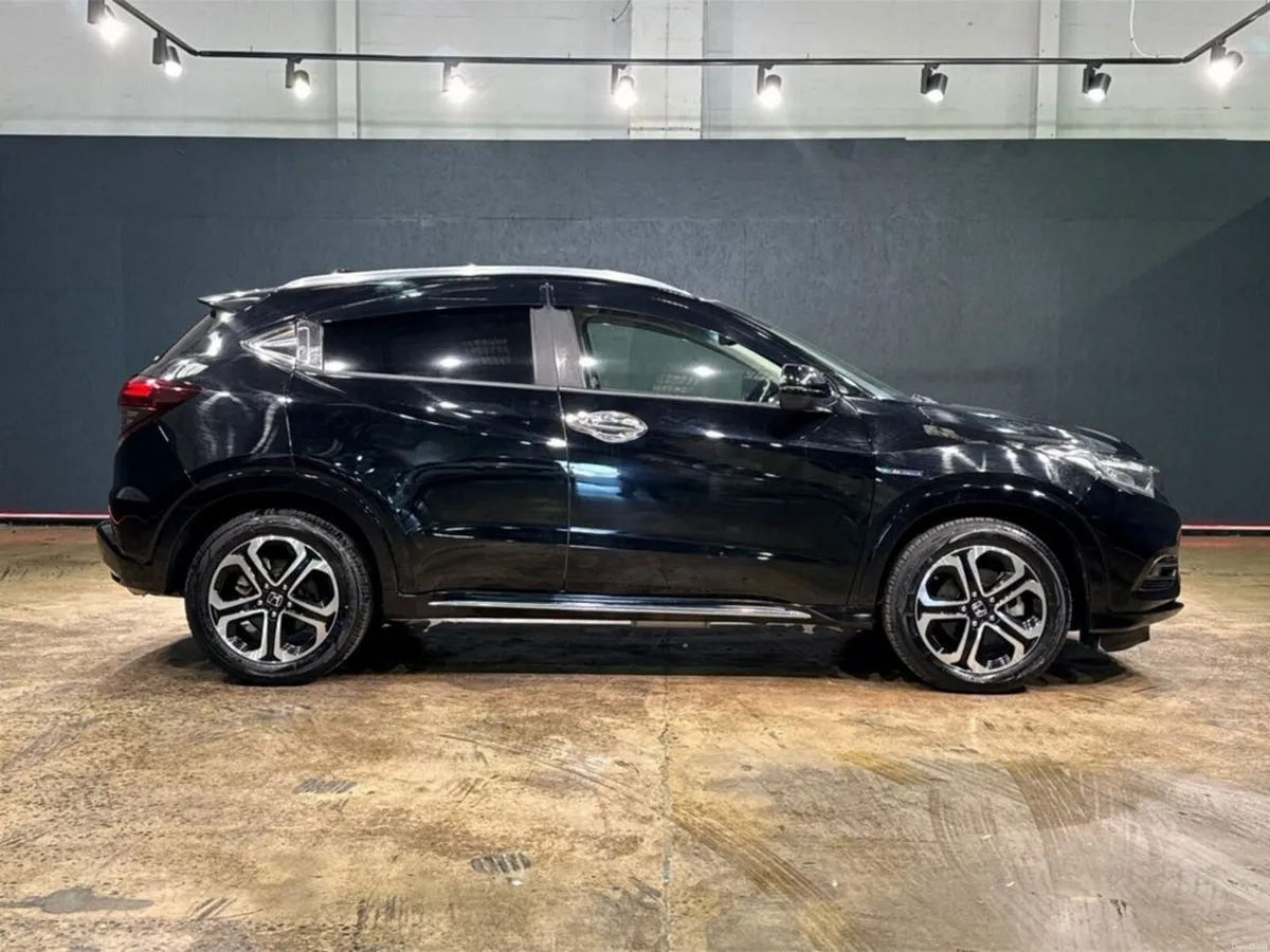 Honda Vezel 1.5L HYBRID SUV - FACTORY ALLOYS - HAL - Image 2