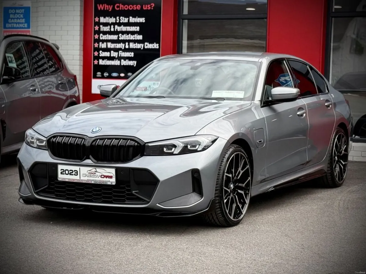 BMW 3-Series 330E M-SPORT // M-PERFORMANCE KIT // - Image 3