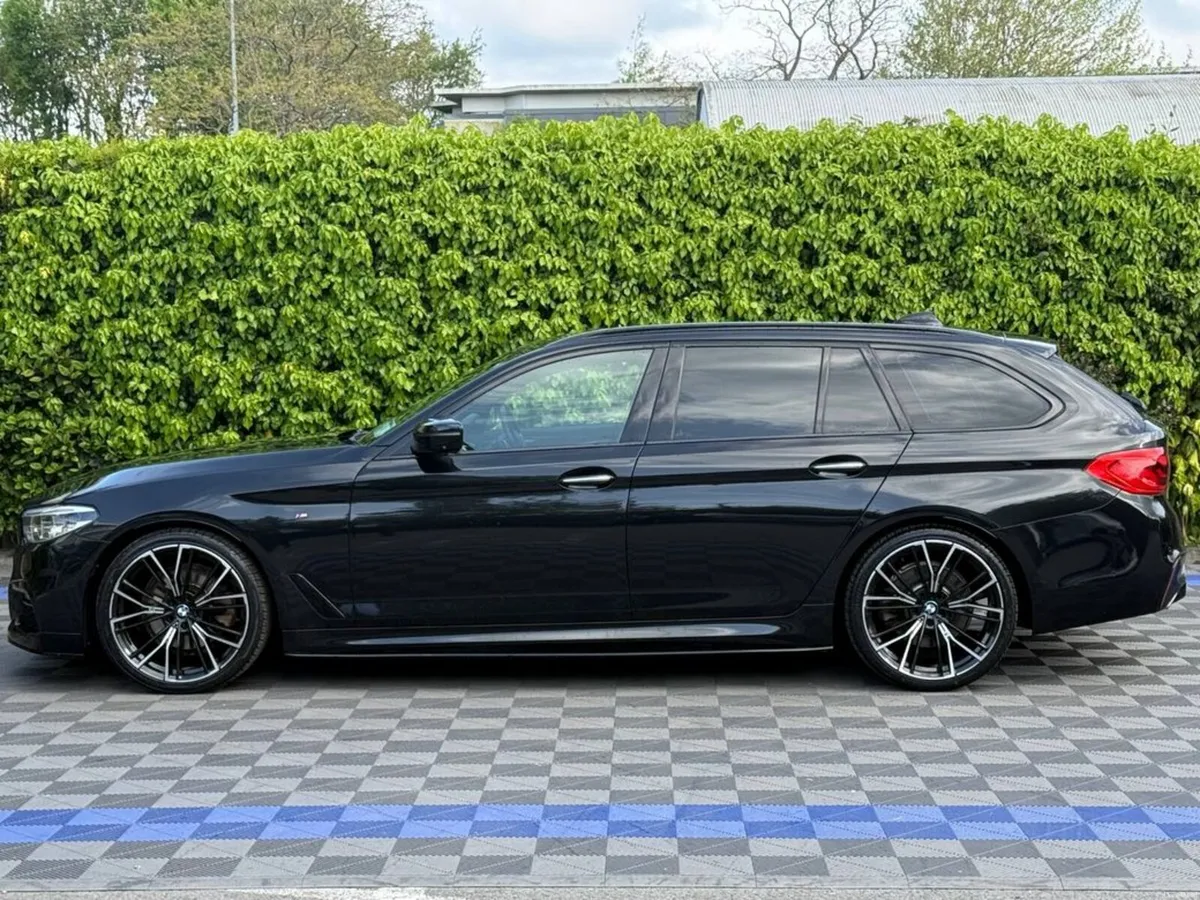 BMW 5-Series 523d M-SPORT COMPETITION TOURING // L - Image 3