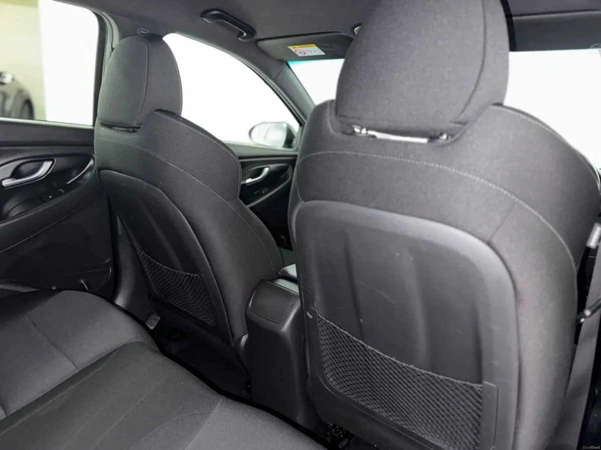 Hyundai i30 i30 Petrol 5DR --Sale Price-- - Image 6
