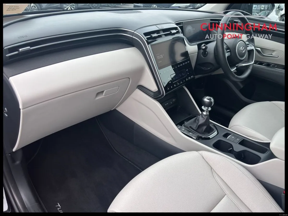Hyundai Tucson Executive Plus 5DR - Image 6