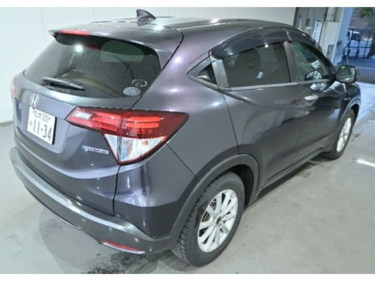 Honda Vezel 1.5 Petrol Hybrid X Auto - Image 3