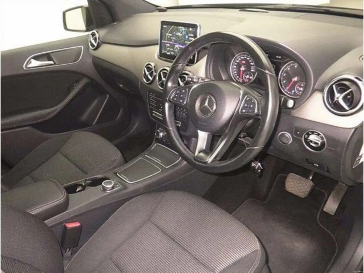 Mercedes-Benz B-Class B180 1.6 Petrol Auto - Image 3