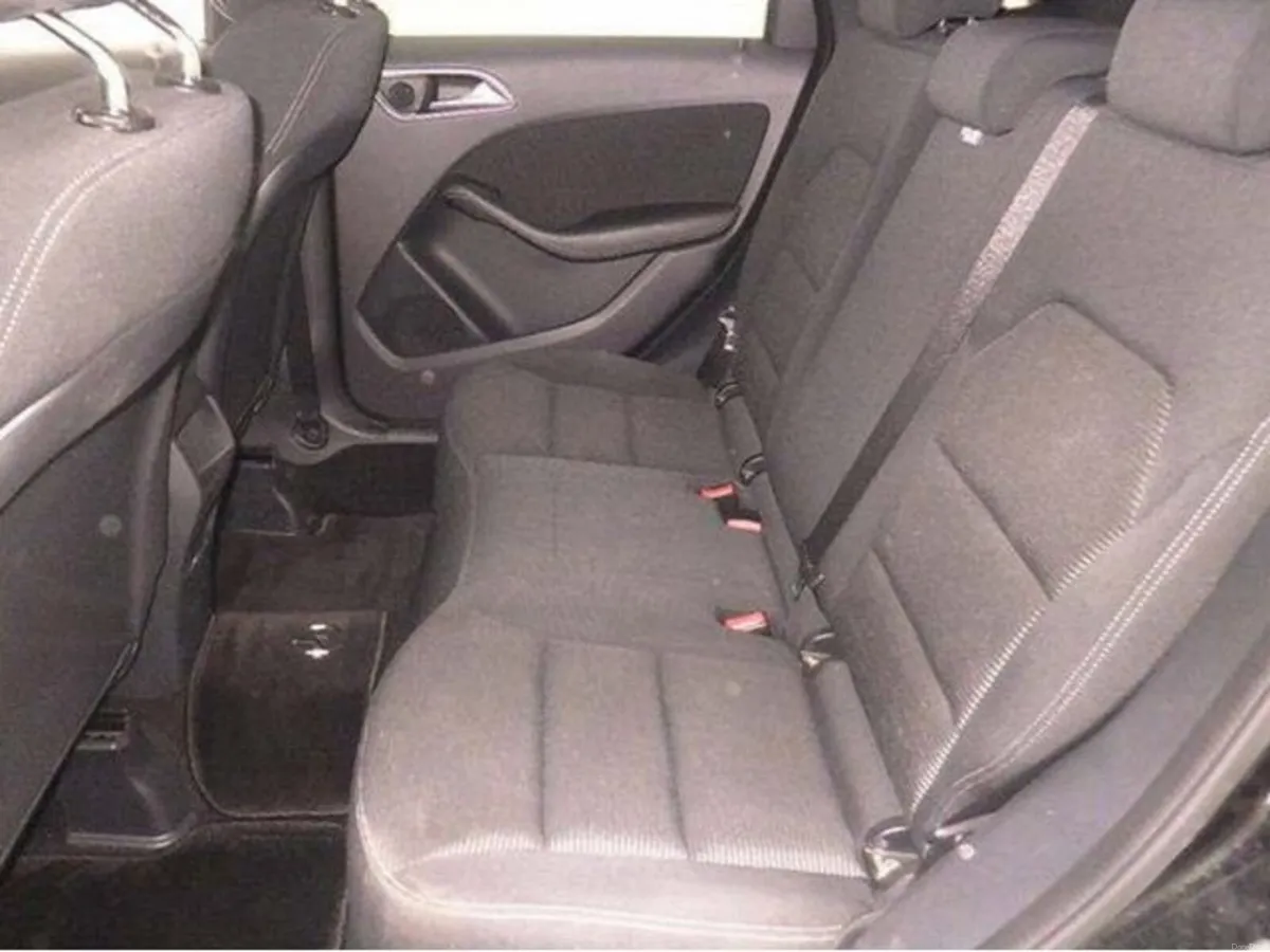 Mercedes-Benz B-Class B180 1.6 Petrol Auto - Image 6