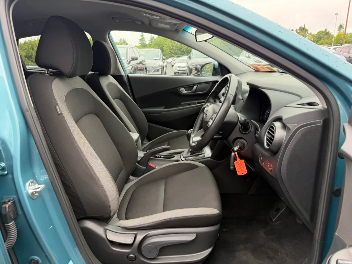 Hyundai KONA Kauai Executive 5DR * REVERSING CAMER - Image 5