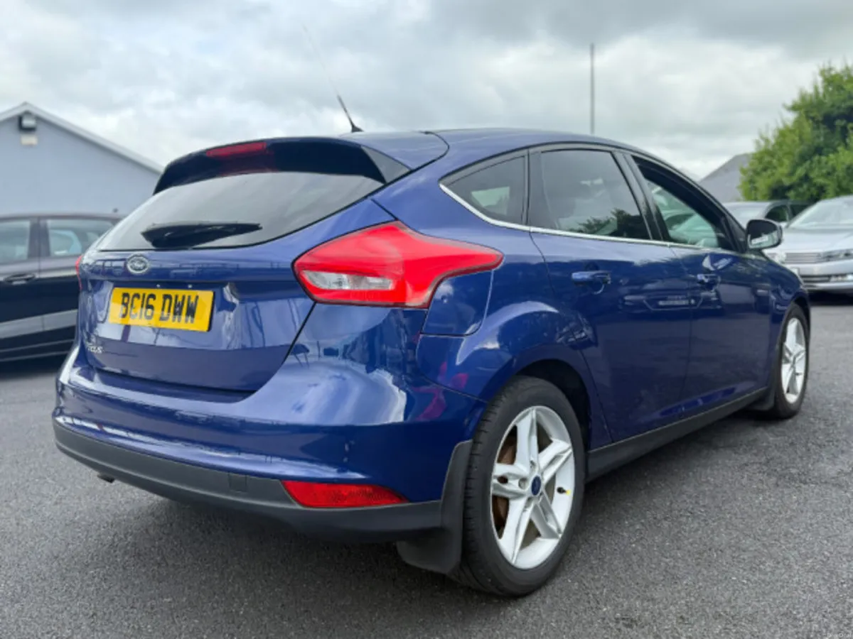 Ford Focus ZETEC TDCI - Image 5