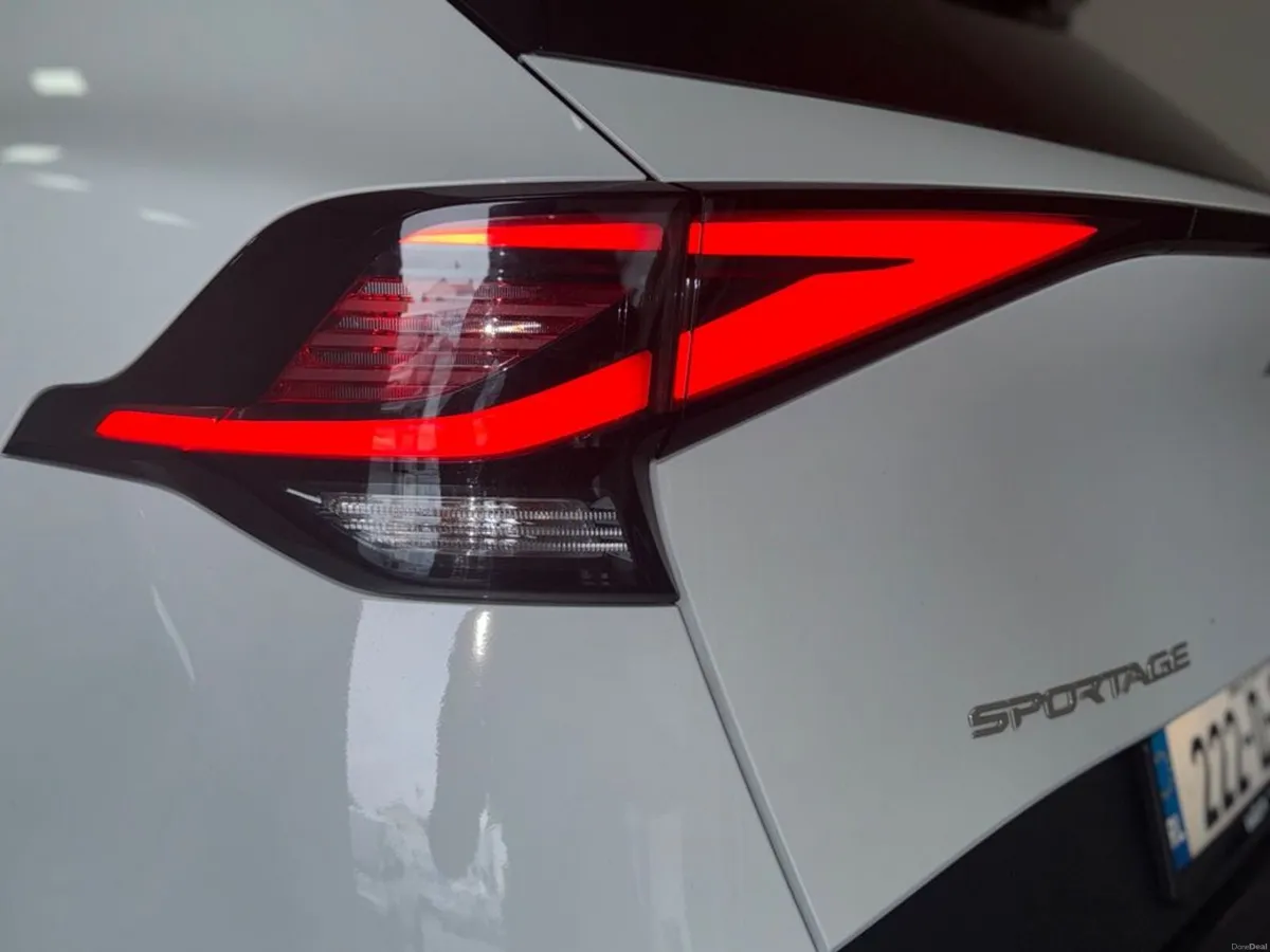Kia Sportage Manual 5DR - Image 3