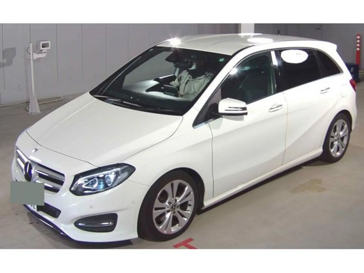 Mercedes-Benz B-Class B180 1.6 Petrol Auto - Image 2