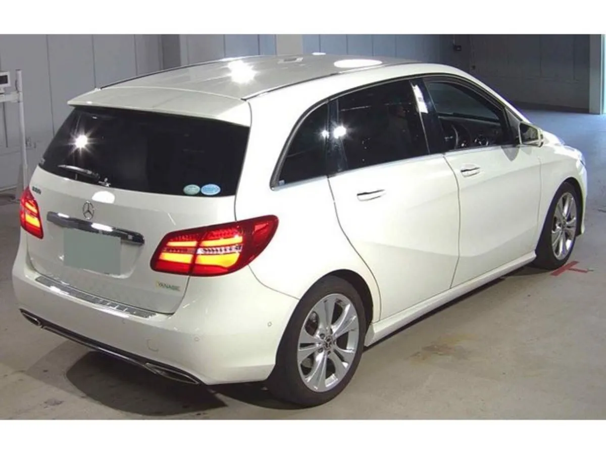 Mercedes-Benz B-Class B180 1.6 Petrol Auto - Image 4