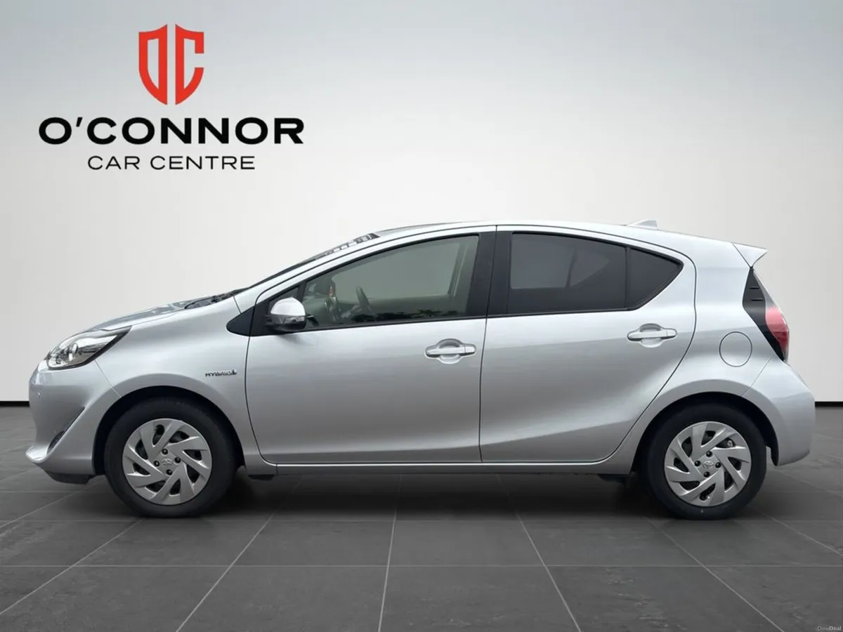 Toyota Aqua "Quiet, reliable and unbelievably econ - Image 4