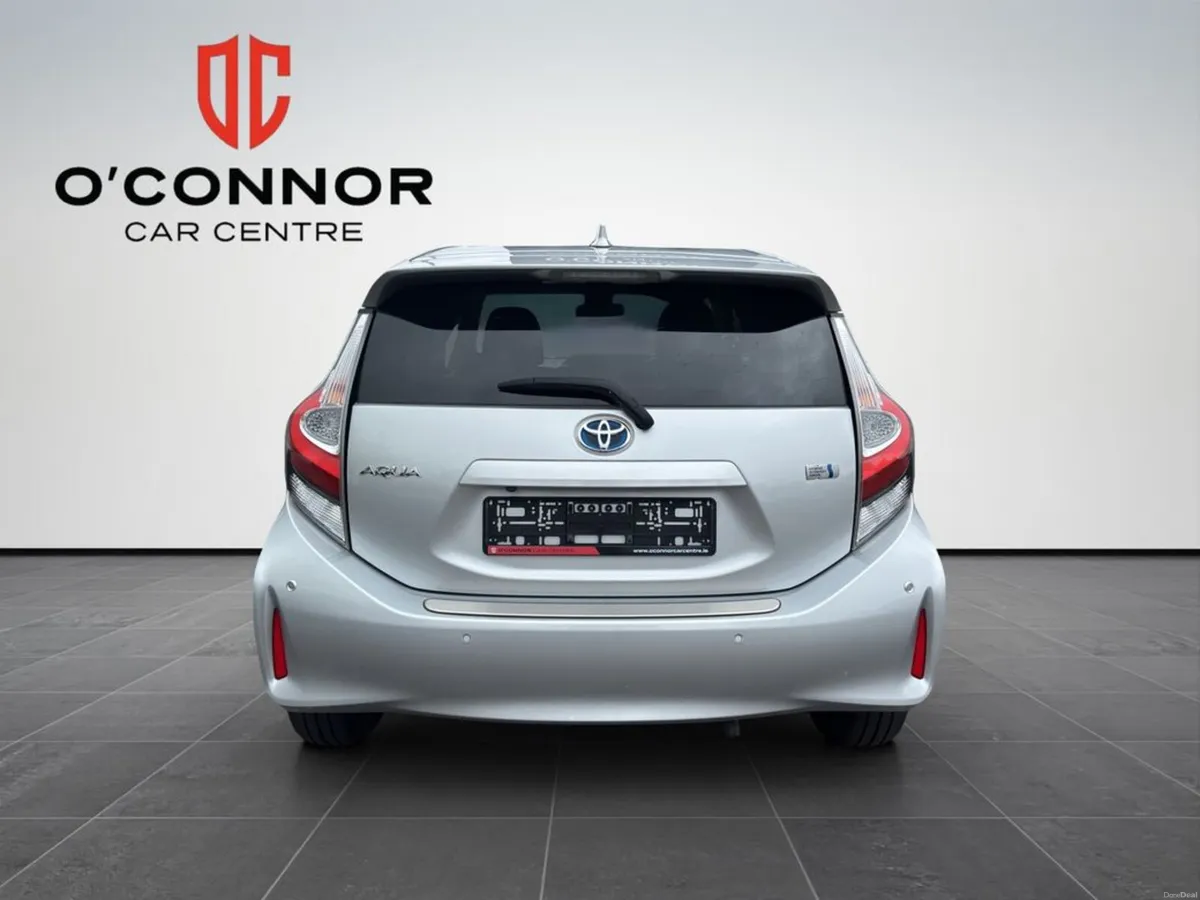 Toyota Aqua "Quiet, reliable and unbelievably econ - Image 6