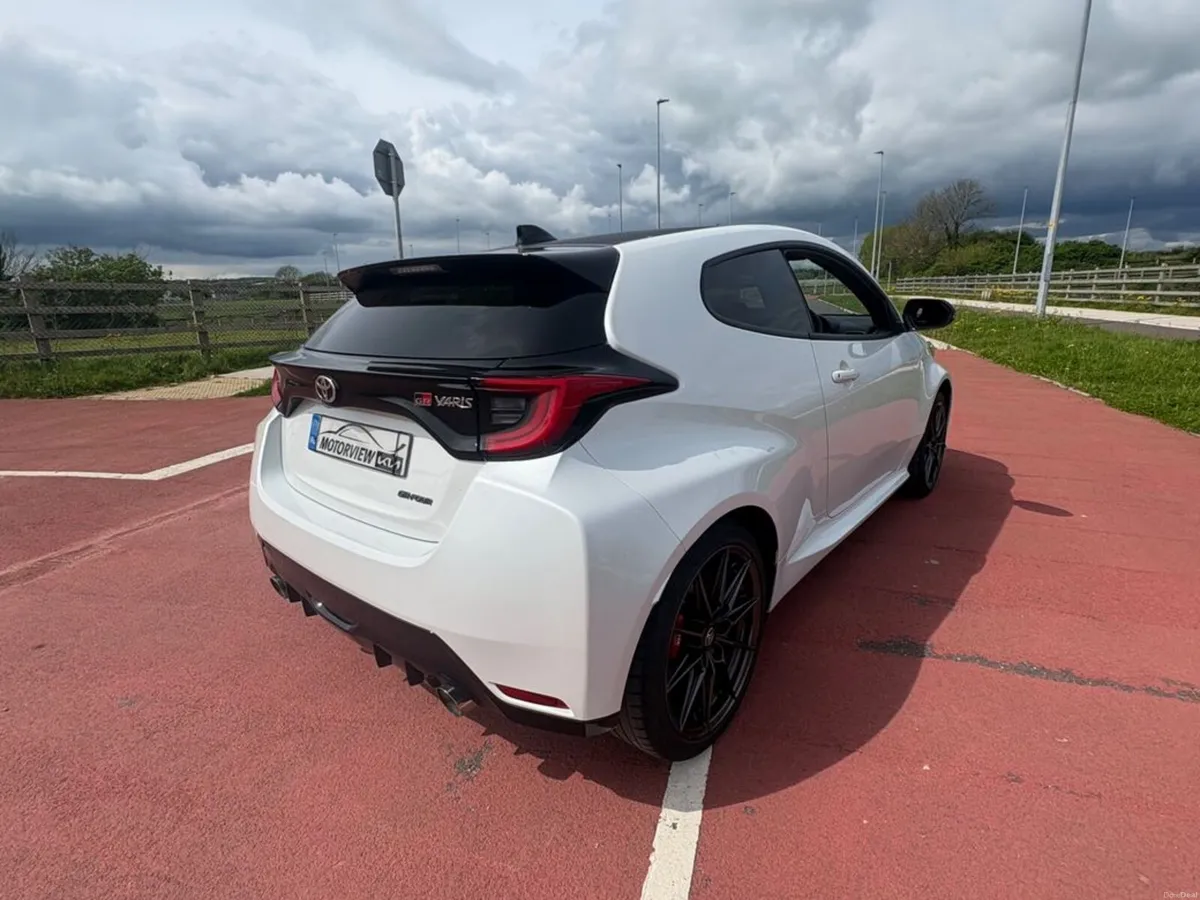 Toyota Yaris GR-Y CIRCUIT, - Image 6
