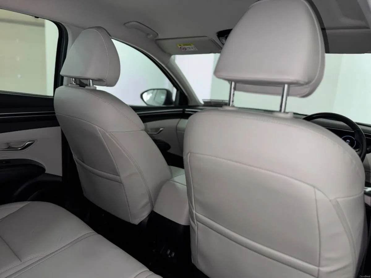 Hyundai Tucson Executive Plus Hybrid 2tone 5DR Aut - Image 6
