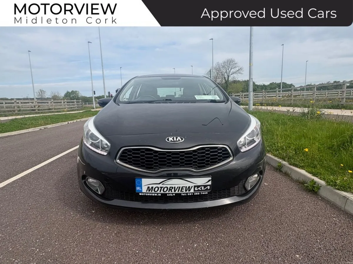 Kia Ceed OL 1.6D 5DR HATCH, **1 owner from new** U - Image 3