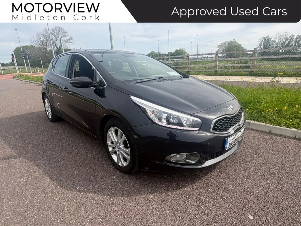 Kia Ceed OL 1.6D 5DR HATCH, **1 owner from new** U - Image 4