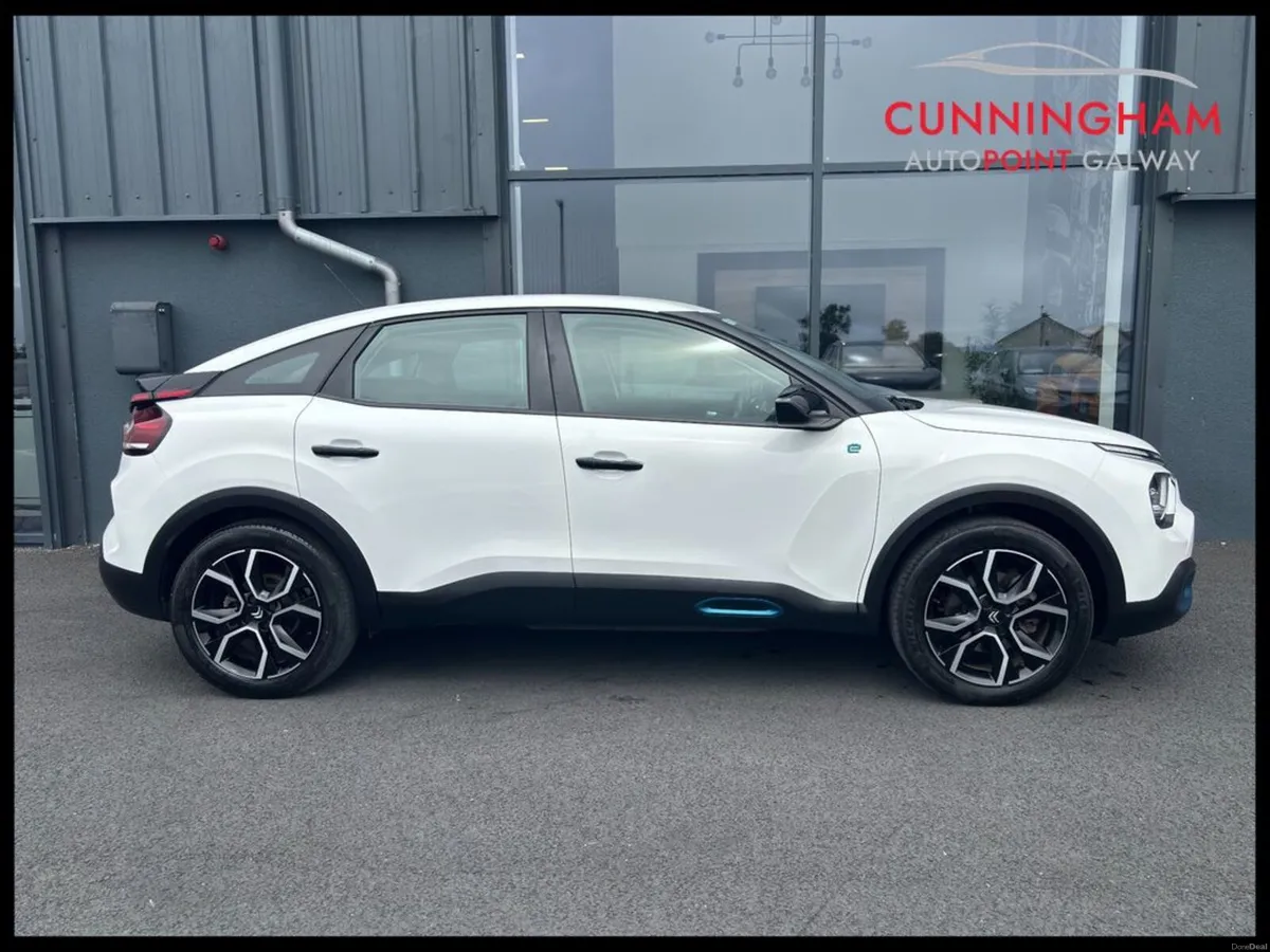 Citroen e-C4 e-Sense 50kWh Auto - Image 3