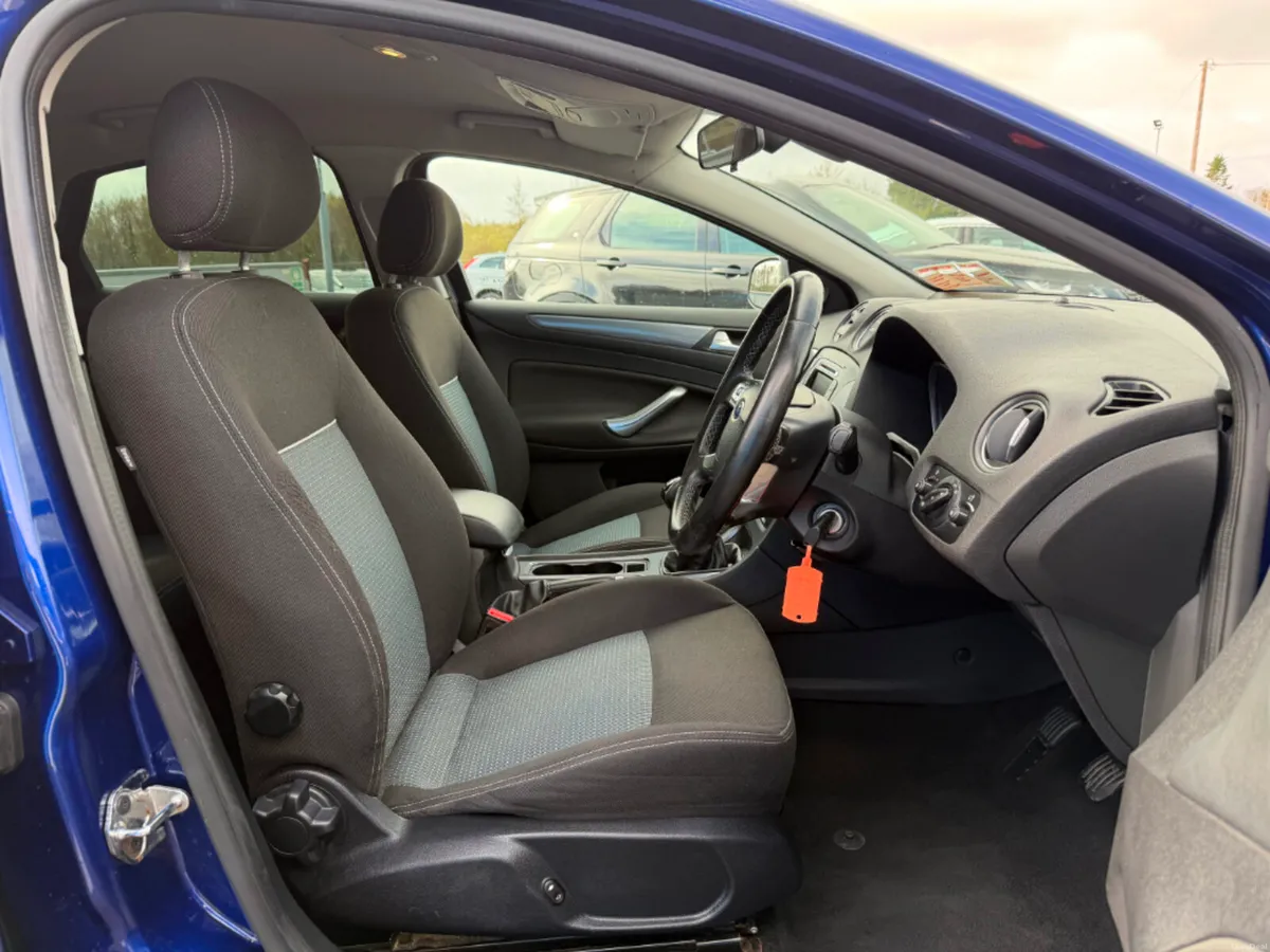 Ford Mondeo 2.0 TDCI Zetec ECO BUS EDN 140PS * BLU - Image 5