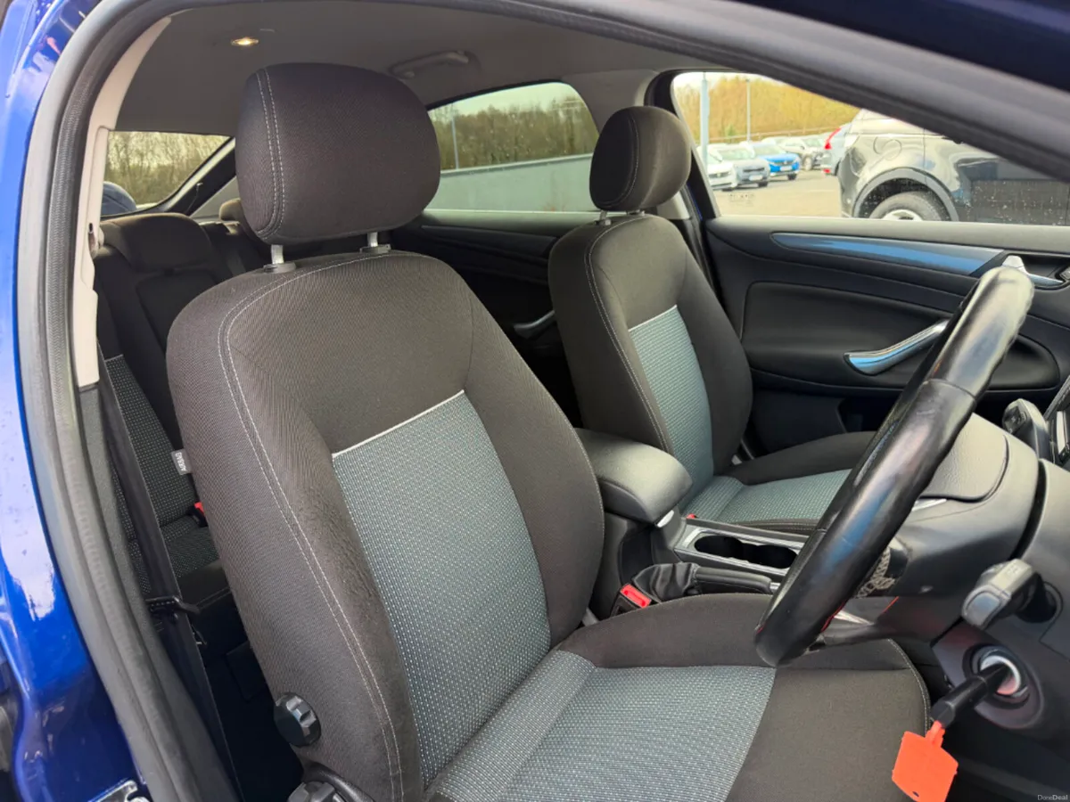 Ford Mondeo 2.0 TDCI Zetec ECO BUS EDN 140PS * BLU - Image 6