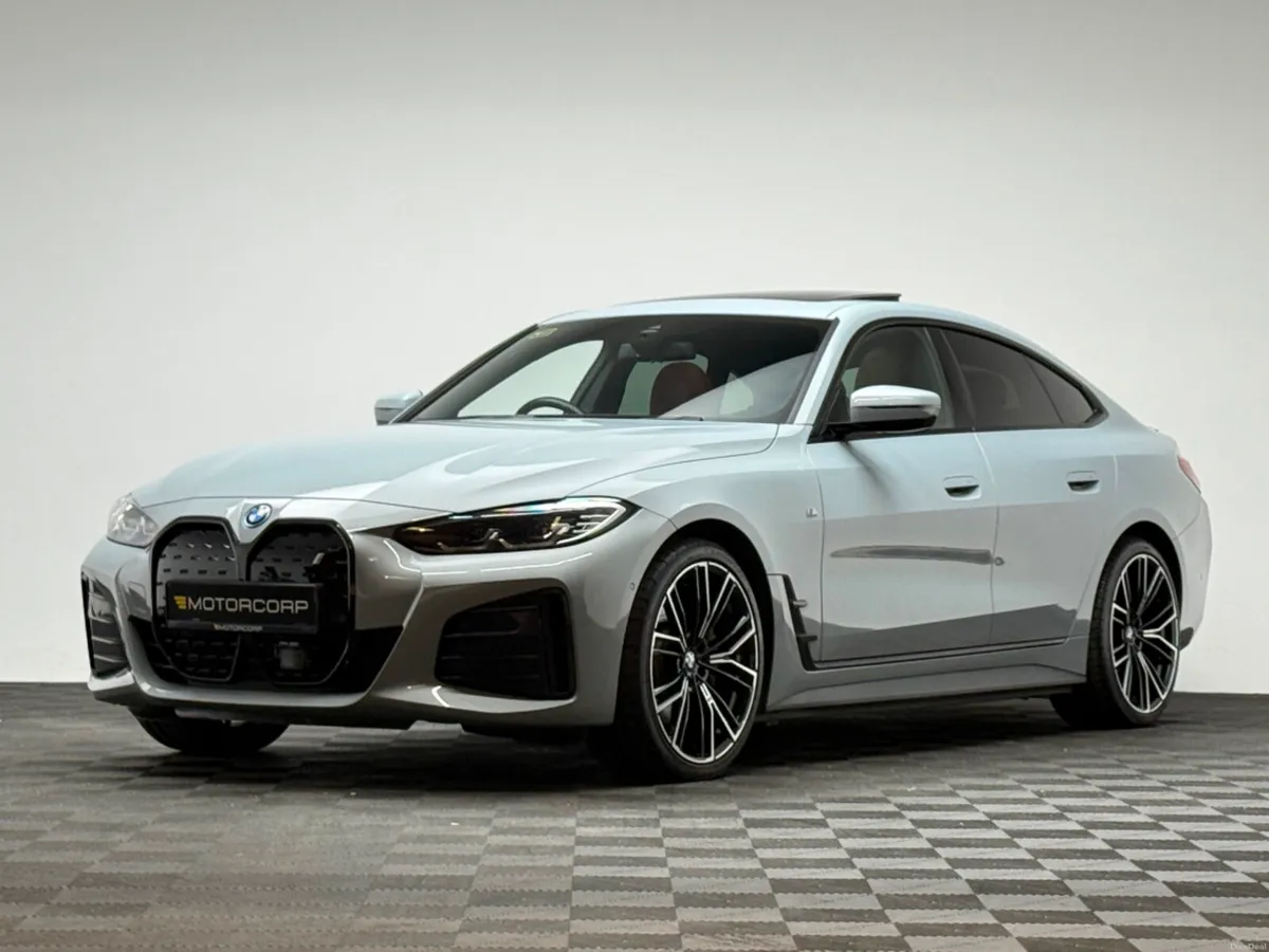 BMW i4 40 M SPORT * SUNROOF* - Image 3