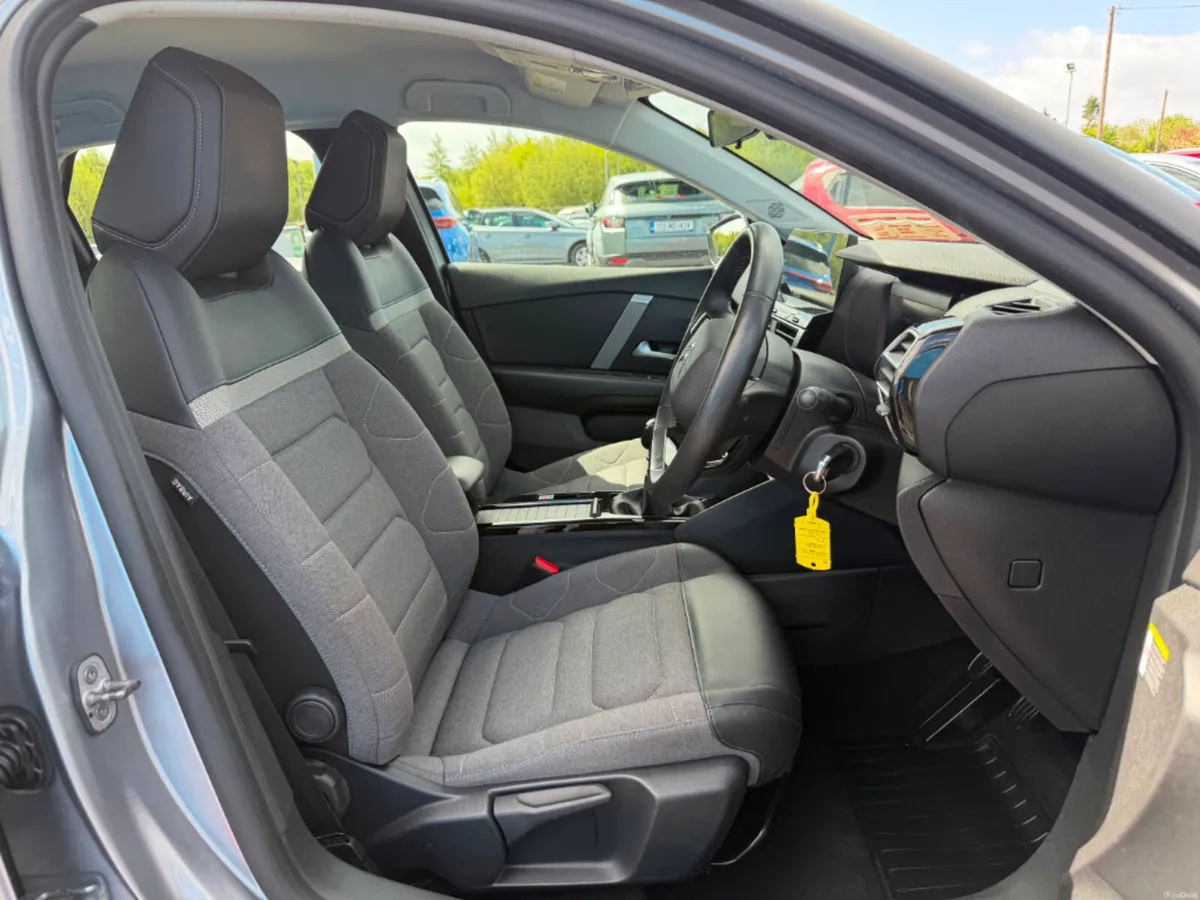 Citroen C4 Feel Puretech 100 * REVERSING CAMERA / - Image 5